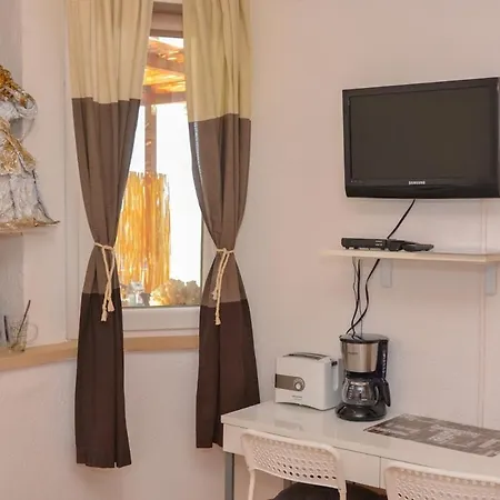 And Sveti Jakov Πανσιόν